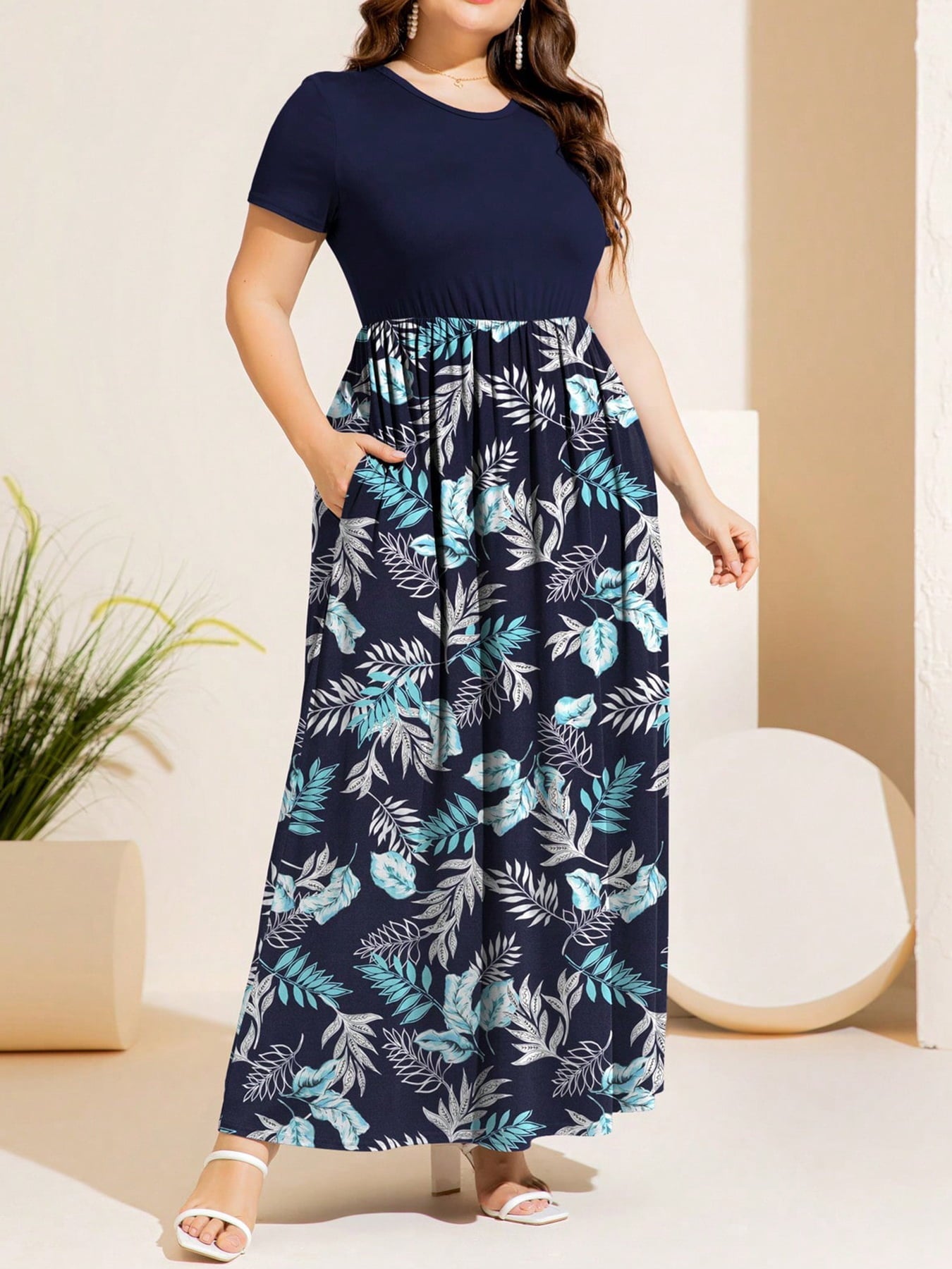 Plus Size Printed Round Neck Short Sleeve Maxi Dress Eromxe