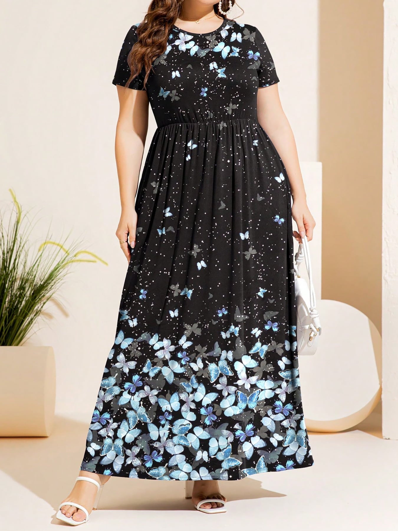 Plus Size Printed Round Neck Short Sleeve Maxi Dress Eromxe