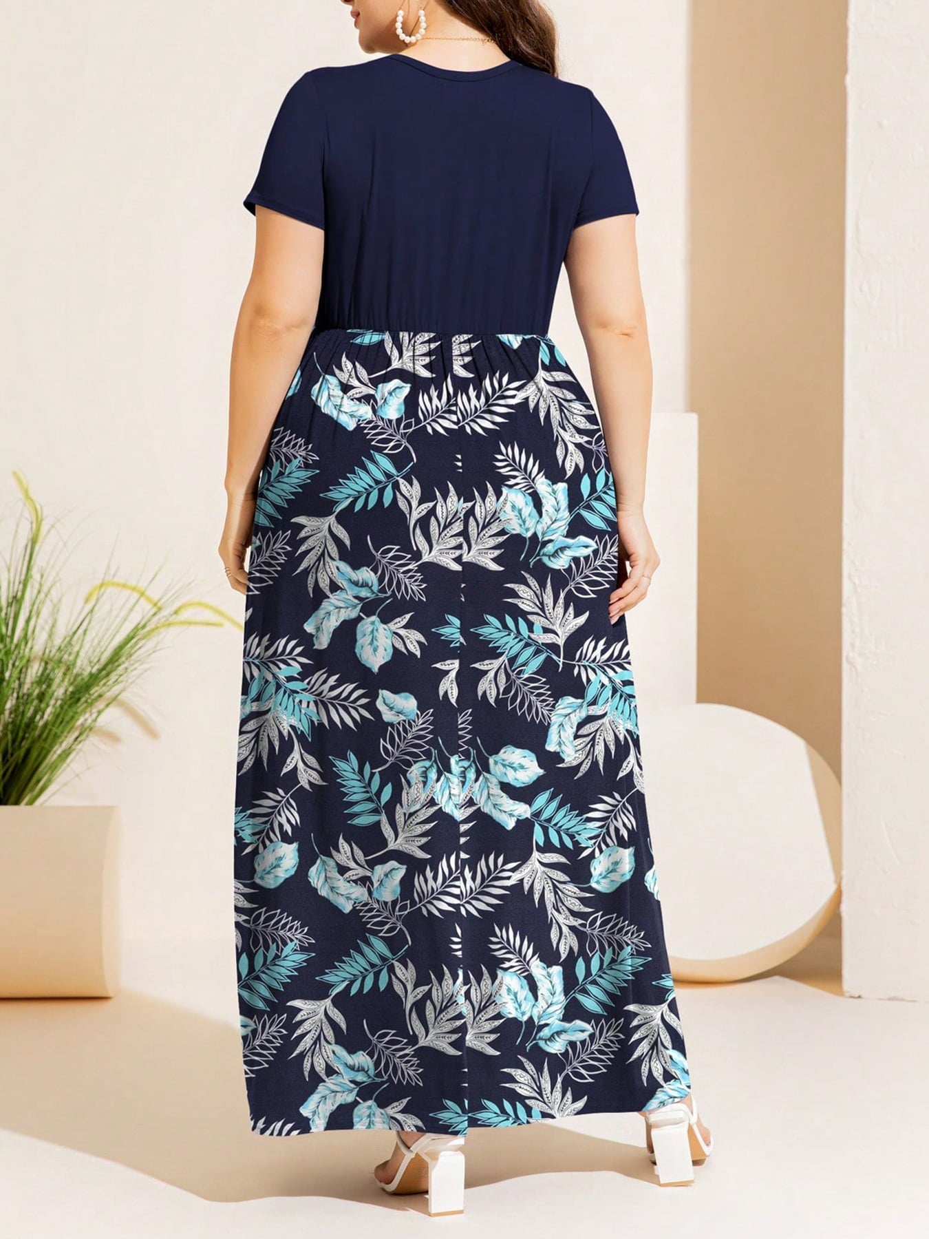 Plus Size Printed Round Neck Short Sleeve Maxi Dress Eromxe